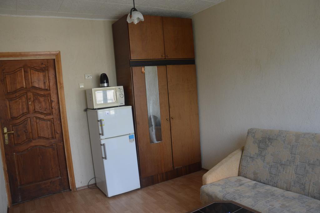 Chernobyl Type Rooms In A Block Flat House Šiauliai Exterior foto