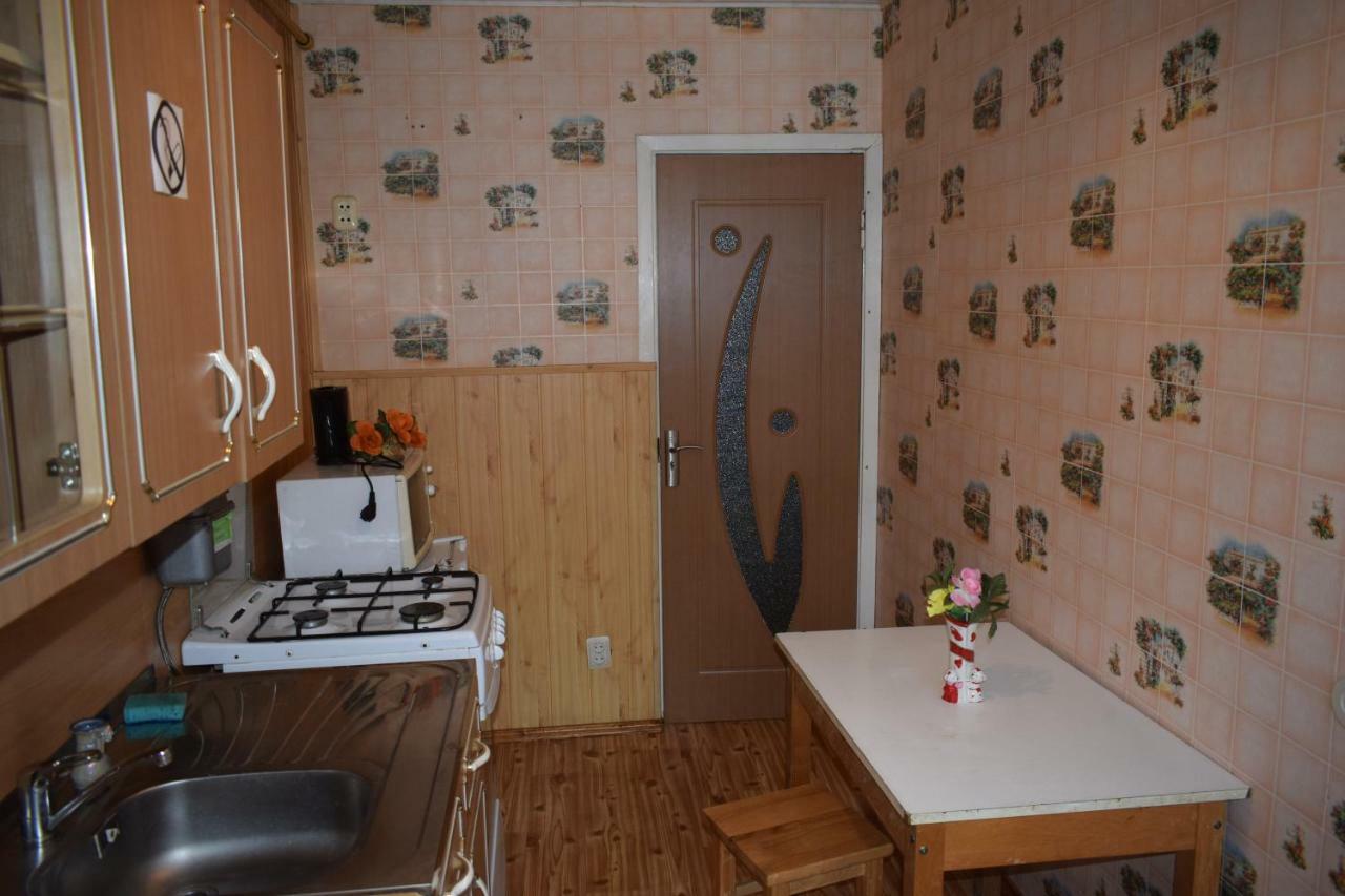 Chernobyl Type Rooms In A Block Flat House Šiauliai Exterior foto