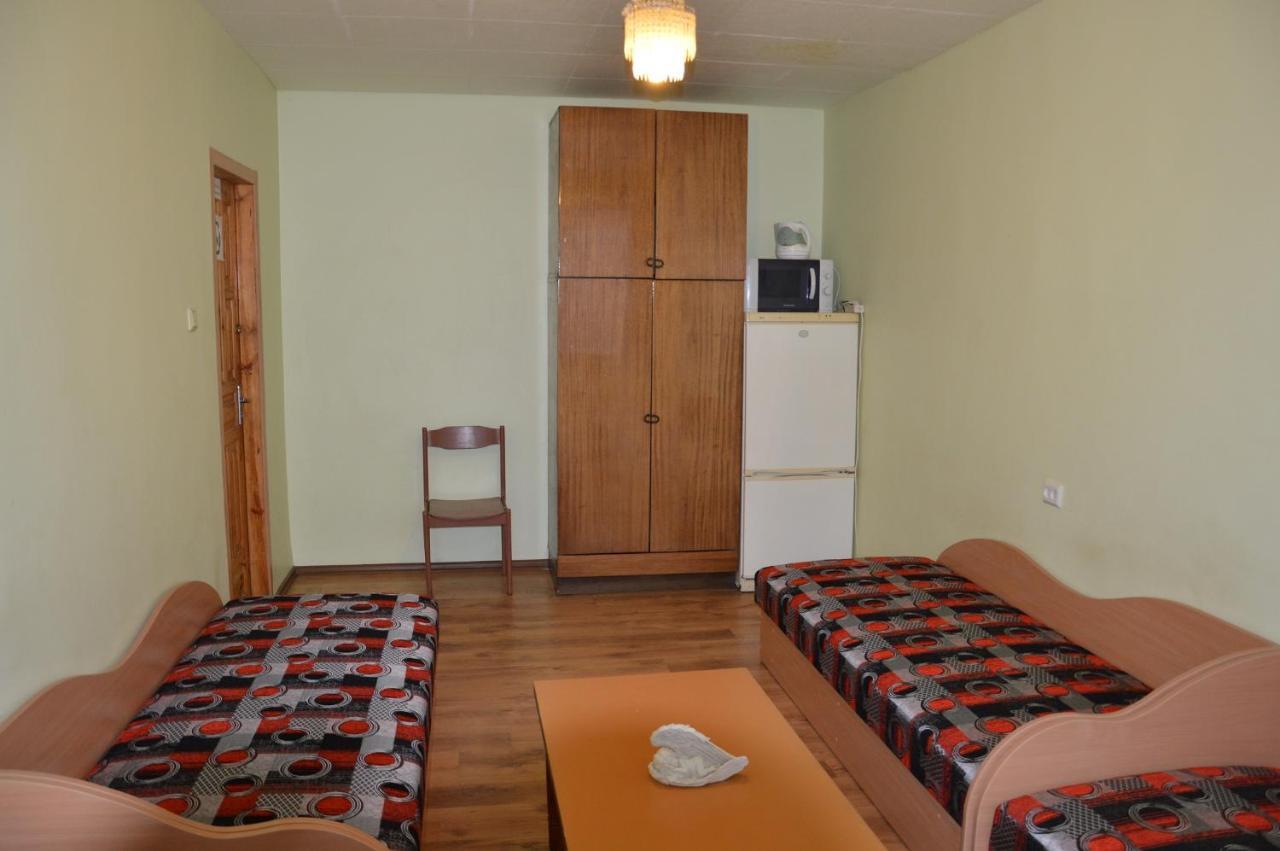 Chernobyl Type Rooms In A Block Flat House Šiauliai Exterior foto