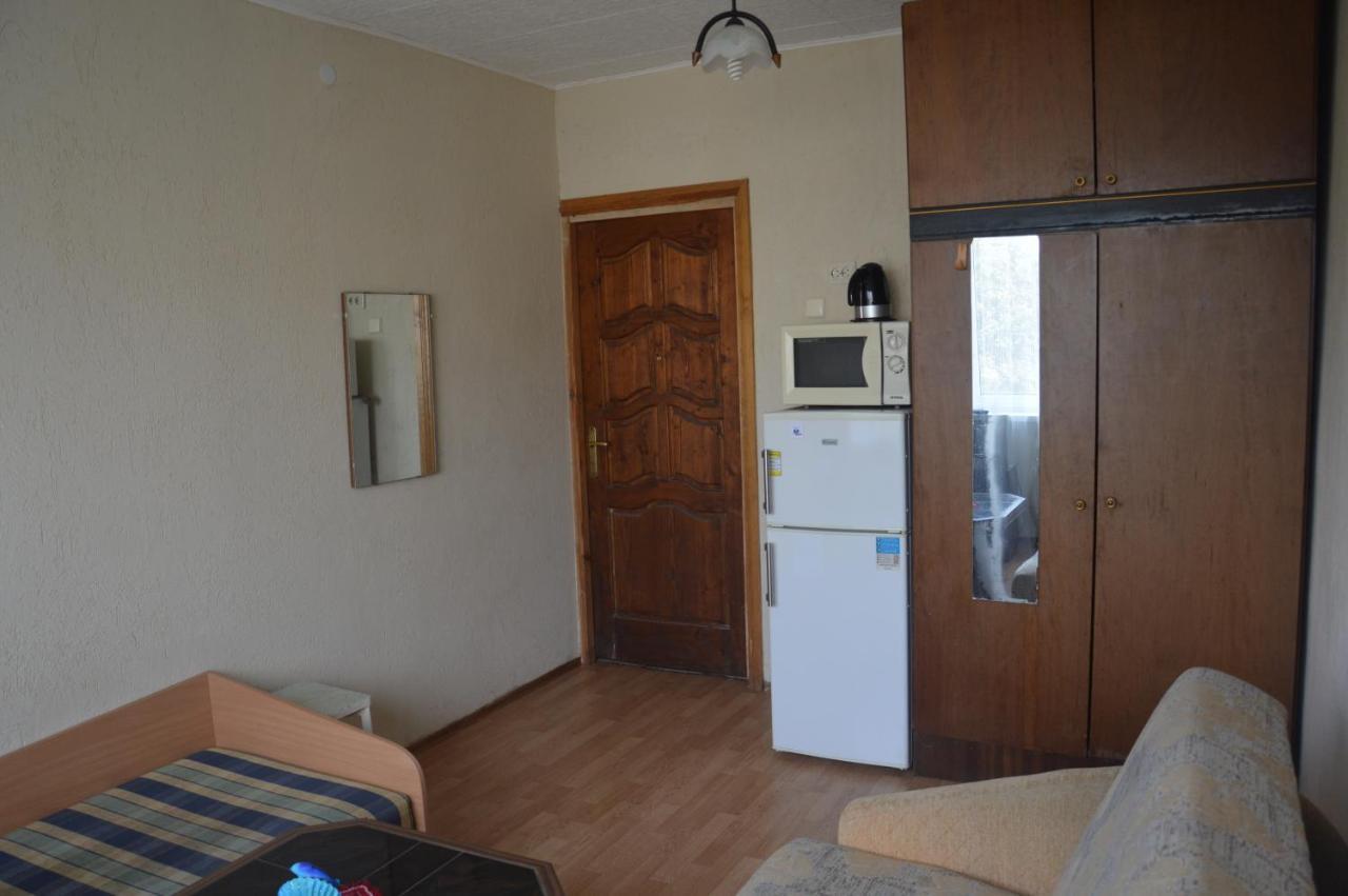 Chernobyl Type Rooms In A Block Flat House Šiauliai Exterior foto